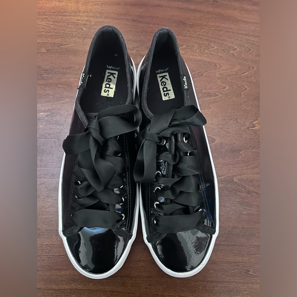 Keds women’s kickstart trx black satin ties, faux patent sneakers size 9